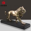 东莞树脂工艺品厂家批发定制铸铜工艺品 办公室书房创意狮子摆件